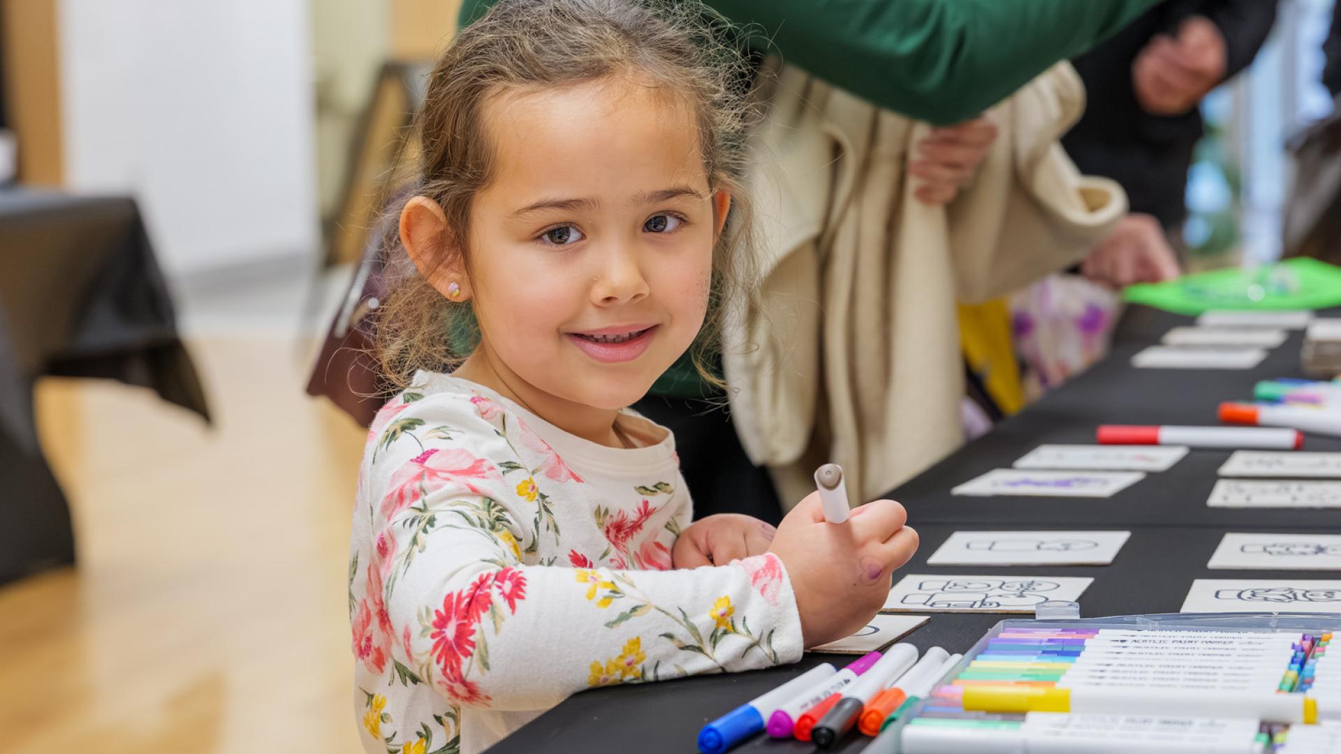 Childrens-EYPagePhotosColour