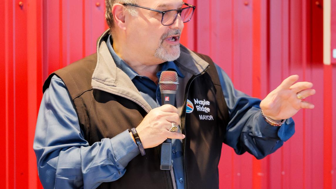 Mayor Ruimy speaking about innovation
